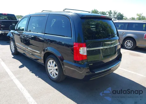 2016 Chrysler Town & Country Touring из США, поврежденный, VIN 2C4RC1BG9GR141356